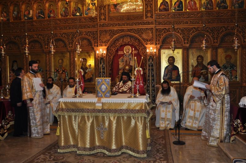 Η Aρχαιοπρεπής Θεία Λειτουργία Αγίου Ιακώβου του Αδελφοθέου 23-10-2011 Ι.Ν.Αγ.Νικολάου Δράμας.