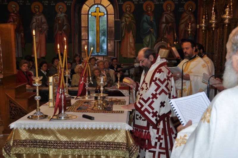 Η Aρχαιοπρεπής Θεία Λειτουργία Αγίου Ιακώβου του Αδελφοθέου 23-10-2011 Ι.Ν.Αγ.Νικολάου Δράμας.