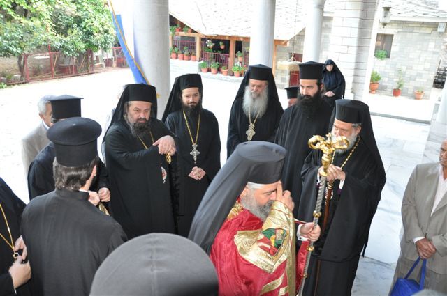 Ονομαστήρια Μητροπολίτου στην Ι.Μ. ΕΙΚΟΣΙΦΟΙΝΙΣΣΗΣ 29-6-2009