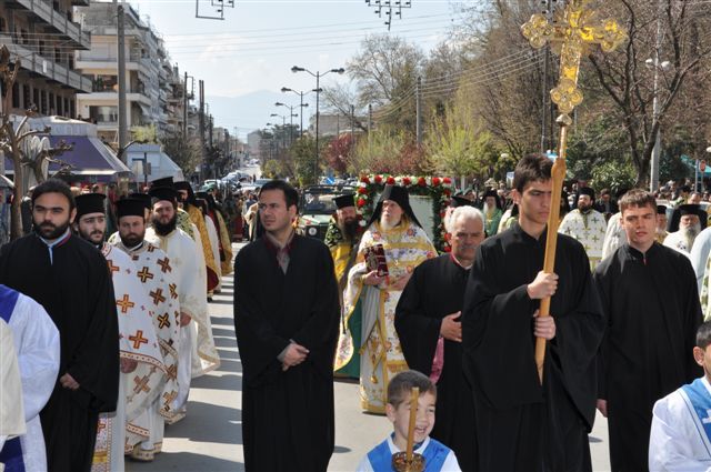 Λιτάνευσις ι.λειψάνων Αγίου Γεωργίου Καρσλίδη στη Δράμα Δ' Κυριακή των νηστειών 3-4-2011