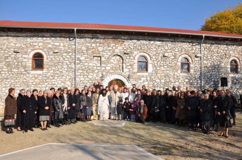 Λειτουργία μετά ἀπό ἑκατό χρόνια σέ Ἐκκλησία στήν Πετροῦσα. 19/11/2011