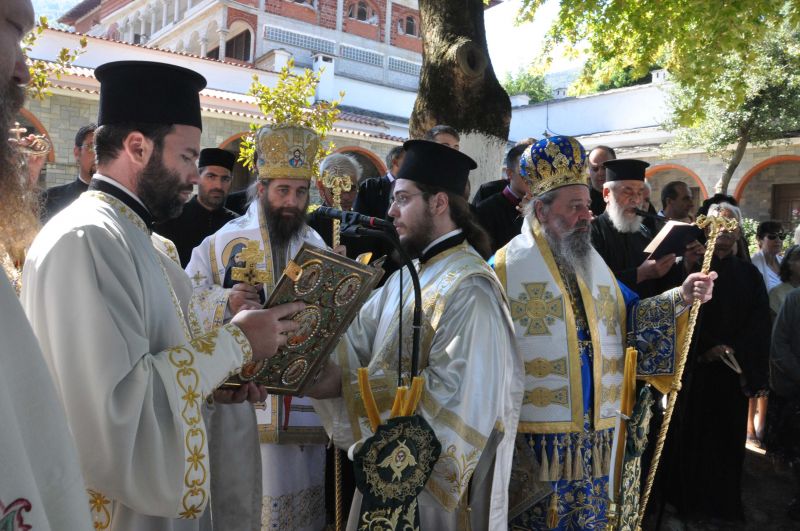 Ὁλονύκτια  Ἀγρυπνία στήν Ἱερά Μονή Εἰκοσιφοινίσσης