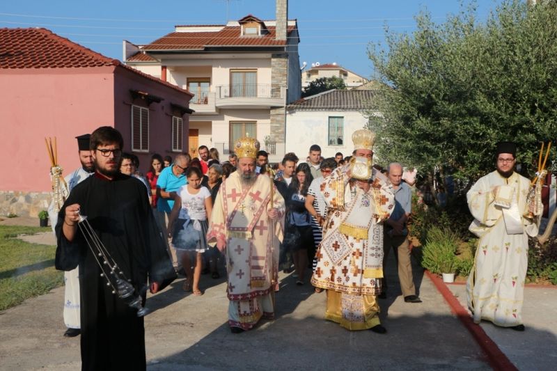 Τά ἐγκαίνια τοῦ ἱεροῦ Ναοῦ Ἁγίων Ἀναργύρων Δράμας