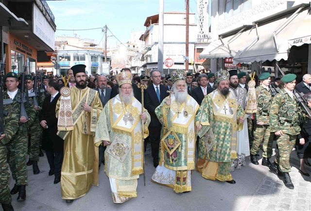 Δ Νηστειών Λιτανεία Αγίου Γεωργίου Καρρσλίδη από τον Ι.Ν.Αγ. Νικολάου στην πλατεία της Δράμας 14-03-2010