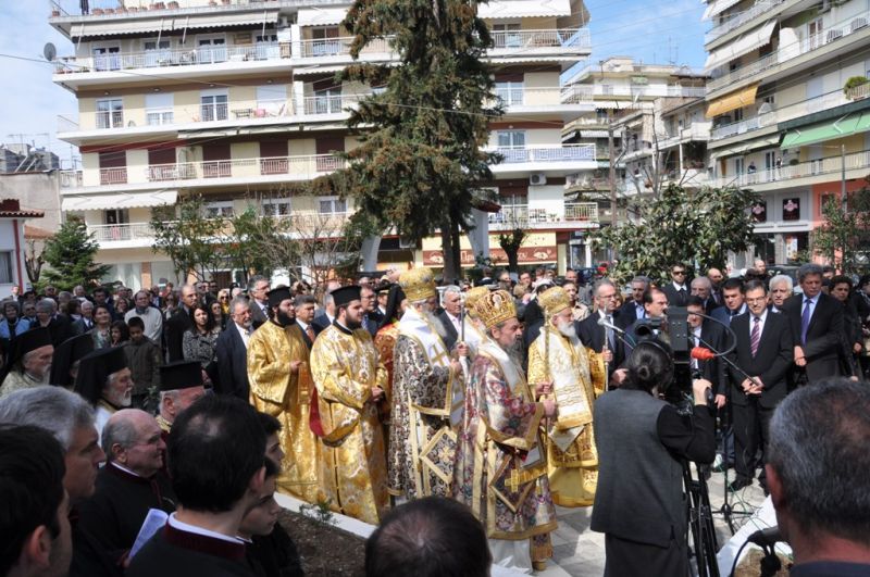 Μνημεῖο γιά  τά θύματα τῶν σφαγῶν στή Θράκη