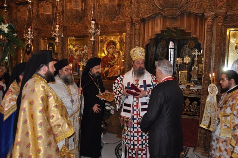 Η  ΕΟΡΤΗ  ΤΩΝ  ΕΙΣΟΔΙΩΝ  ΤΗΣ  ΘΕΟΤΟΚΟΥ  ΣΤΗΝ  ΙΕΡΑ  ΜΗΤΡΟΠΟΛΗ  ΔΡΑΜΑΣ