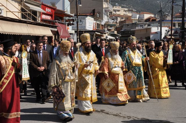 Λιτάνευσις ι.λειψάνων Αγίου Γεωργίου Καρσλίδη στη Δράμα Δ' Κυριακή των νηστειών 3-4-2011