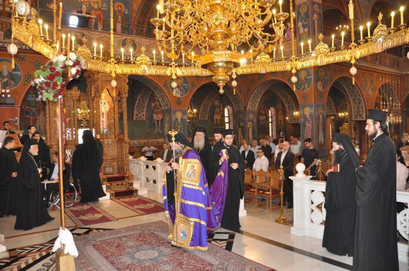 Τά Ἅγια Πάθη καί ἡ  Ἀνάσταση στή Μητρόπολη Δράμας   