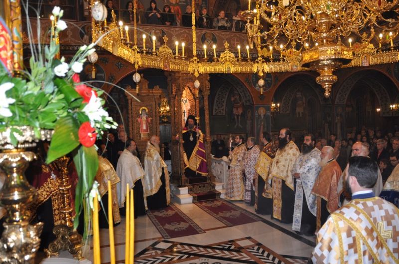 Η  ΕΟΡΤΗ  ΤΩΝ  ΕΙΣΟΔΙΩΝ  ΤΗΣ  ΘΕΟΤΟΚΟΥ  ΣΤΗΝ  ΙΕΡΑ  ΜΗΤΡΟΠΟΛΗ  ΔΡΑΜΑΣ