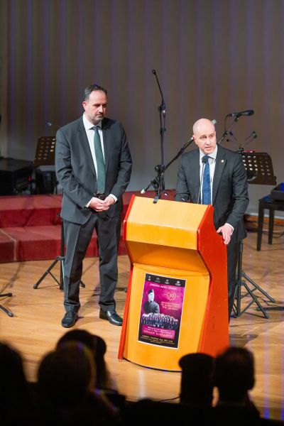 30 ΧΡΟΝΙΑ ΒΥΖΑΝΤΙΝΗ ΧΟΡΩΔΙΑ ΟΙ ΔΟΜΕΣΤΙΚΟΙ ΤΗΣ ΔΡΑΜΑΣ