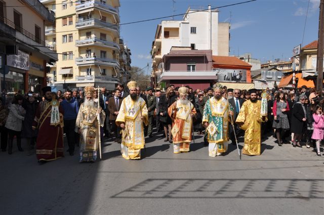 Λιτάνευσις ι.λειψάνων Αγίου Γεωργίου Καρσλίδη στη Δράμα Δ' Κυριακή των νηστειών 3-4-2011