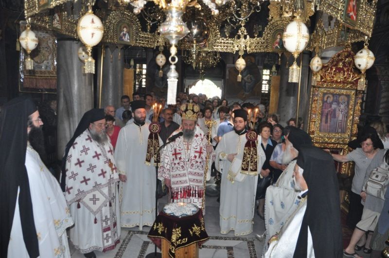 Τά ὀνομαστήρια τοῦ  Ἐπισκόπου μας   -  Τά  Ἐλευθέρια  τῆς  Δράμας