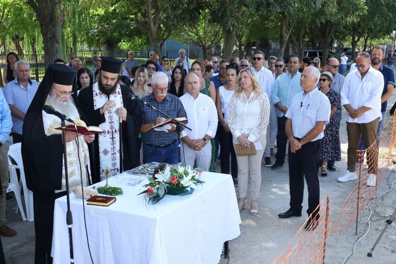 ΑΓΙΑΣΜΟΣ ΘΕΜΕΛΙΩΣΗΣ ΝΕΟΥ ΚΤΙΡΙΟΥ ΓΥΜΝΑΣΙΟΥ-ΛΥΚΕΙΟΥ ΚΑΛΑΜΠΑΚΙΟΥ.