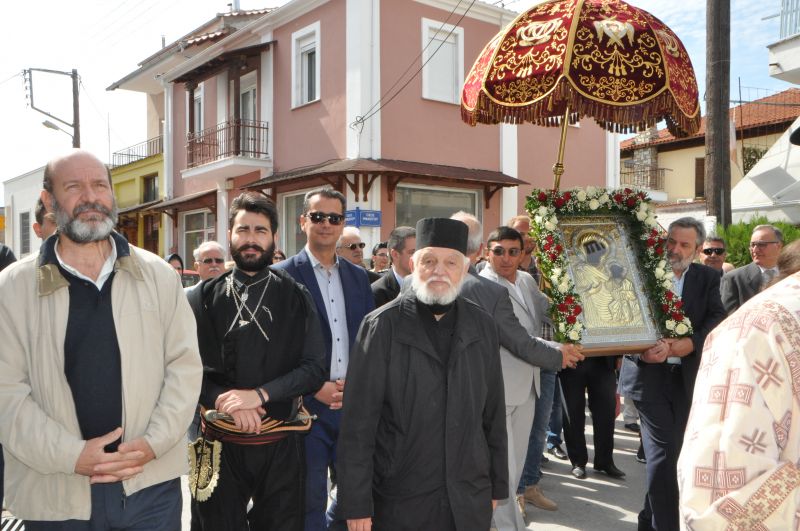 ΣΤΗ  ΠΡΟΣΟΤΣΑΝΗ ΛΙΤΑΝΕΙΑ ΤΗΣ ΠΑΝΑΓΙΑΣ ΠΟΡΤΑΪΤΙΣΣΗΣ