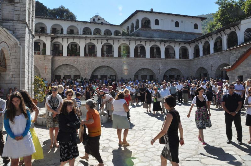 Ὁλονύκτια  Ἀγρυπνία στήν Ἱερά Μονή Εἰκοσιφοινίσσης