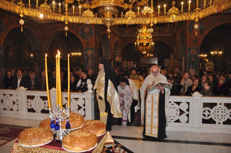 Η  ΕΟΡΤΗ  ΤΩΝ  ΕΙΣΟΔΙΩΝ  ΤΗΣ  ΘΕΟΤΟΚΟΥ  ΣΤΗΝ  ΙΕΡΑ  ΜΗΤΡΟΠΟΛΗ  ΔΡΑΜΑΣ