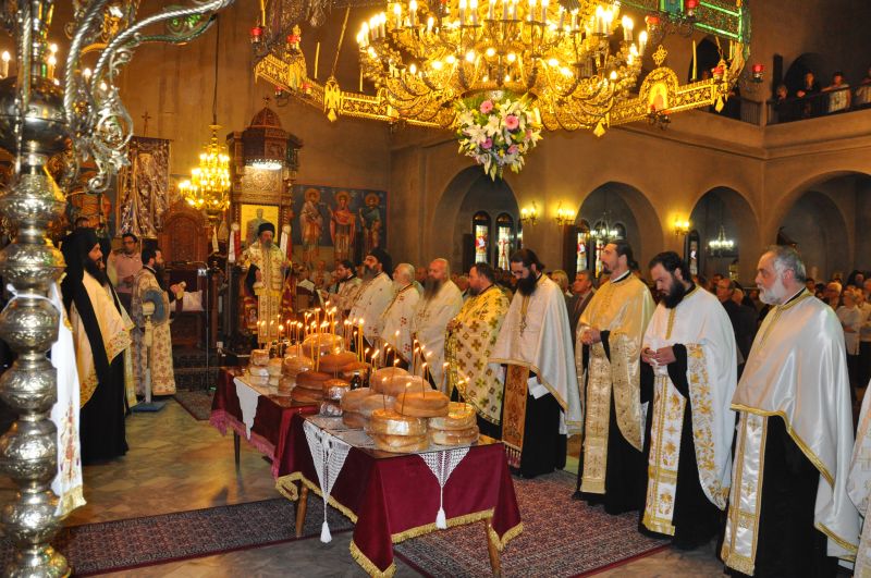  Ἡ μνήμη τῶν Ἁγίων Ἱσαποστόλων καί Θεοστέπτων Μεγάλων Βασιλέων Κωνσταντίνου κι Ἑλένης