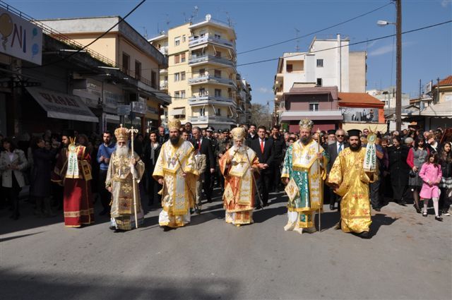 Λιτάνευσις ι.λειψάνων Αγίου Γεωργίου Καρσλίδη στη Δράμα Δ' Κυριακή των νηστειών 3-4-2011