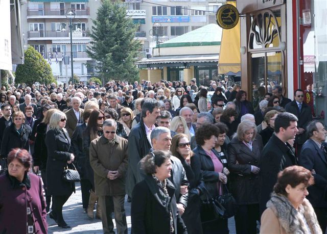 Δ Νηστειών Λιτανεία Αγίου Γεωργίου Καρρσλίδη από τον Ι.Ν.Αγ. Νικολάου στην πλατεία της Δράμας 14-03-2010