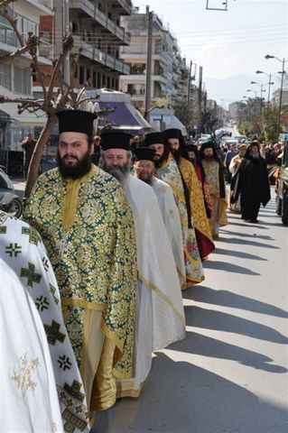 Λιτάνευσις ι.λειψάνων Αγίου Γεωργίου Καρσλίδη στη Δράμα Δ' Κυριακή των νηστειών 3-4-2011