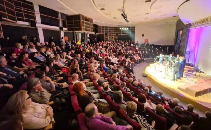 30 ΧΡΟΝΙΑ ΒΥΖΑΝΤΙΝΗ ΧΟΡΩΔΙΑ ΟΙ ΔΟΜΕΣΤΙΚΟΙ ΤΗΣ ΔΡΑΜΑΣ