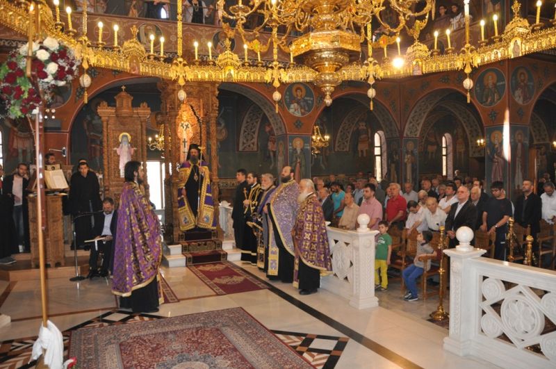 Τά Ἅγια Πάθη καί ἡ  Ἀνάσταση στή Μητρόπολη Δράμας   