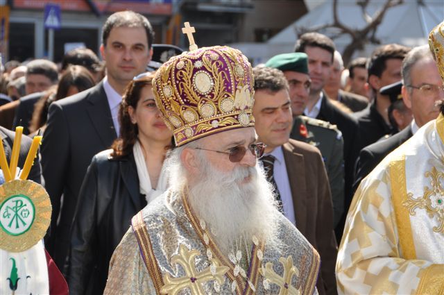 Λιτάνευσις ι.λειψάνων Αγίου Γεωργίου Καρσλίδη στη Δράμα Δ' Κυριακή των νηστειών 3-4-2011