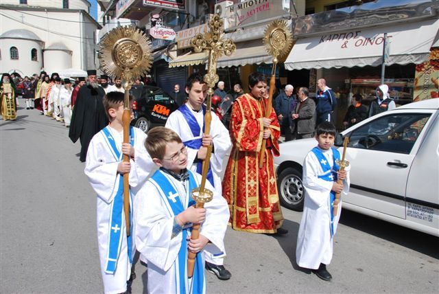 Δ Νηστειών Λιτανεία Αγίου Γεωργίου Καρρσλίδη από τον Ι.Ν.Αγ. Νικολάου στην πλατεία της Δράμας 14-03-2010