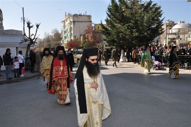 Λιτάνευσις ι.λειψάνων Αγίου Γεωργίου Καρσλίδη στη Δράμα Δ' Κυριακή των νηστειών 3-4-2011